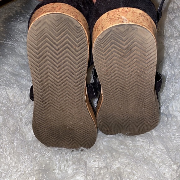 Sandals - Picture 5 of 5